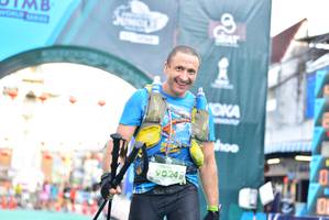 BIB: 9024
                            <button type="button" onclick="openModal(21878476)" class="btn btn-primary btn-sm float-right btn-popup" data-toggle="modal" data-target=".modal-high-quality">
                        <i class="fas fa-shopping-cart"></i> Add to Cart
                    </button>
                                            <button type="button" onclick="isThisMe(21878476, true)" class="btn btn-success btn-sm float-right btn-popup btn-isme hidden" data-toggle="tooltip" data-placement="bottom" title="นี่คือรูปของคุณใช่ไหม คลิกที่นี่เพื่อเอาเข้าอัลบั้ม">
                        <i class="fas fa-plus"></i> Add to album
                    </button>
                    <button type="button" onclick="isThisMe(21878476, false)" class="btn btn-warning btn-sm float-right btn-popup btn-isnotme hidden">
                        <i class="fas fa-ban"></i> Remove from album
                    </button>